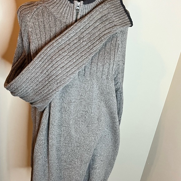 Men’s Xl Columbia pullover sweater - Picture 2 of 5